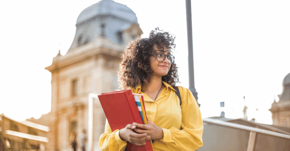AI-powered virtual assistants for improving student yield