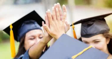 What is a hybrid chatbot? A deep dive into the best type of chatbot for higher education